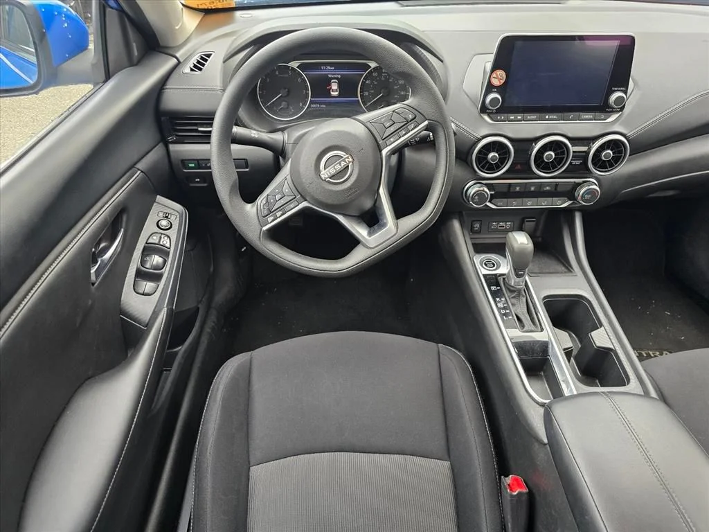 Used 2025 Blue Nissan SV image 4