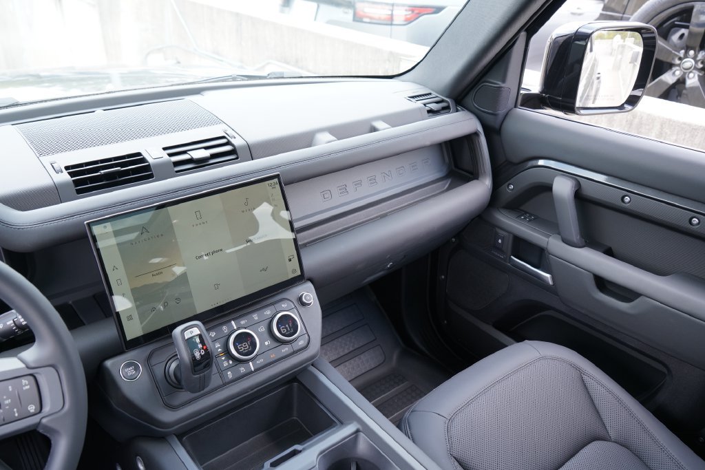 Used 2026 Gray Land Rover S image 28