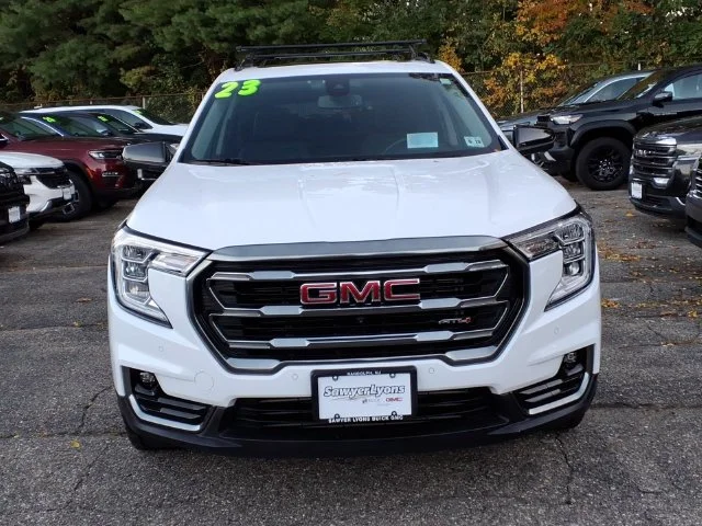 2023 GMC Terrain AT4 - Photo 2