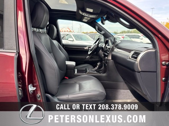 Used 2022  Lexus 460 Premium image 13