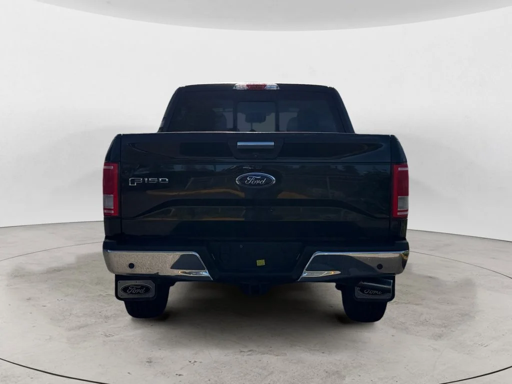 Used 2017 Black Ford XLT image 4