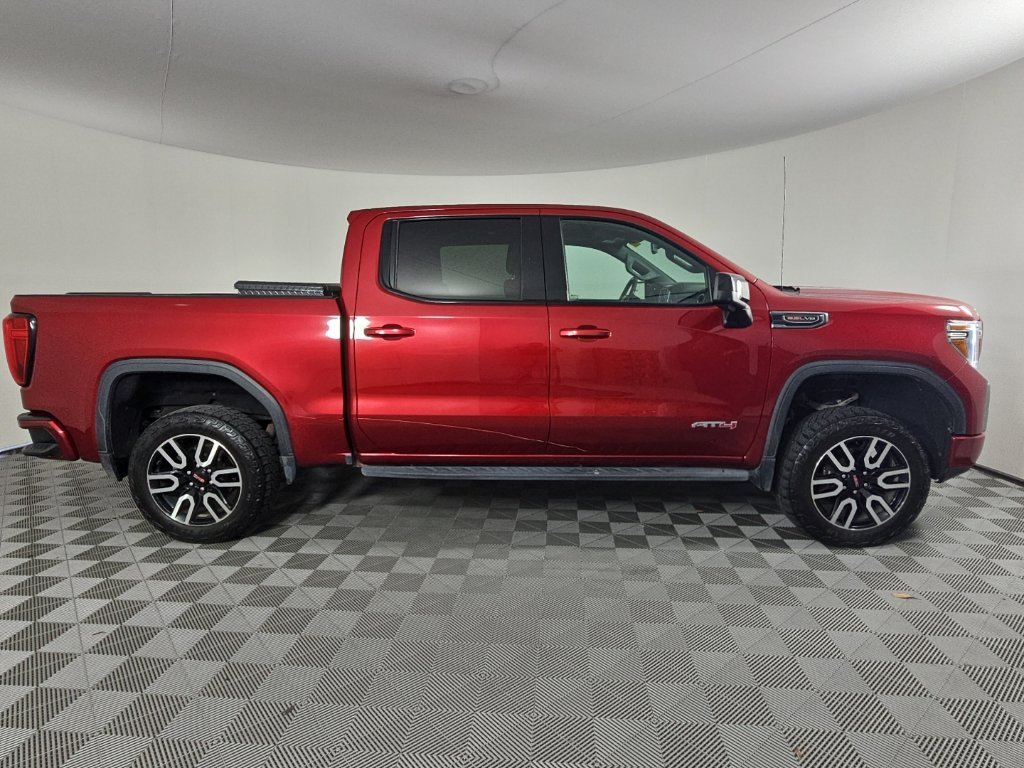 Used 2022 Red GMC AT4 image 4