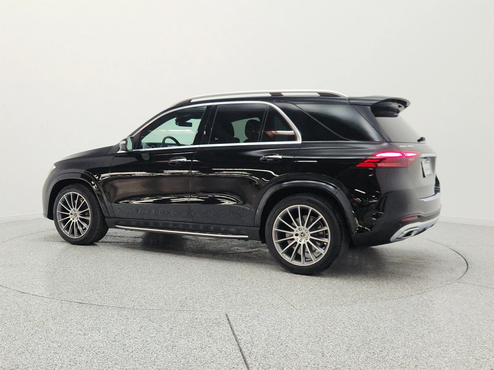 Used 2024 Black Mercedes-Benz GLE 350 4MATIC® SUV image 8