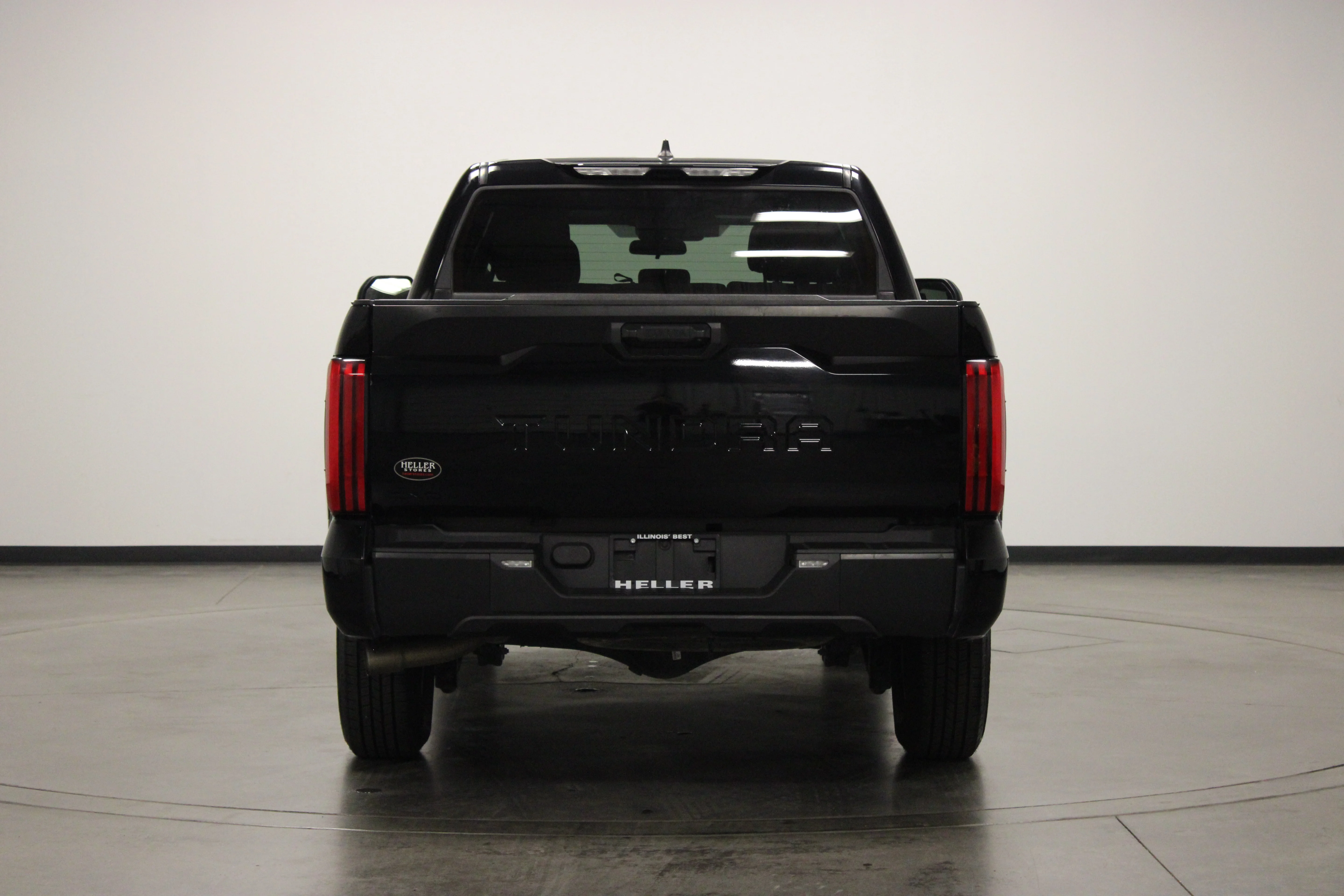 Used 2025 Midnight Black Metallic Toyota SR image 7