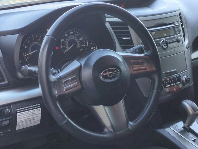 Used 2010 Blue Subaru 2.5i Premium image 31
