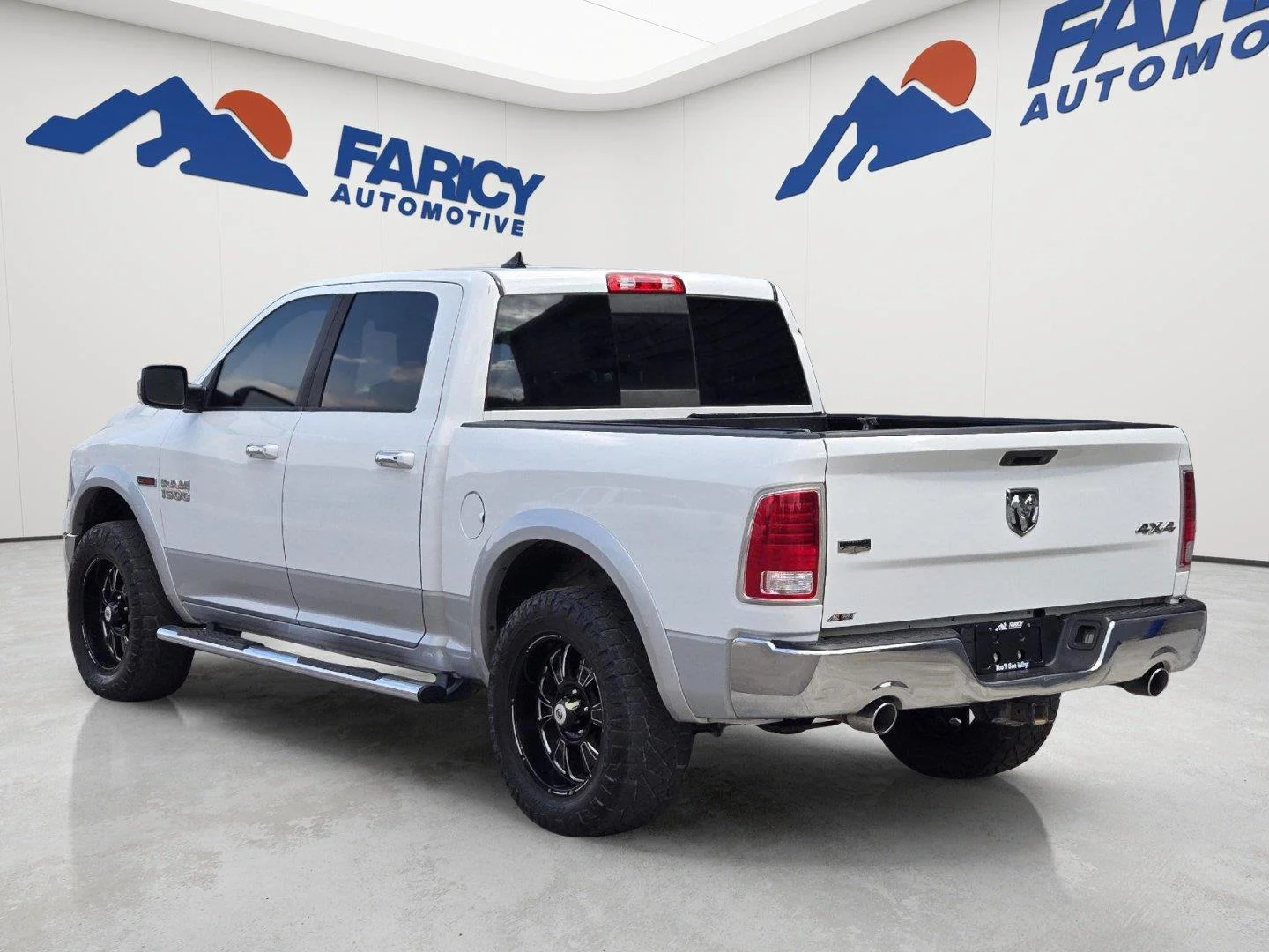 Used 2016 Bright White Clearcoat Ram Laramie image 7