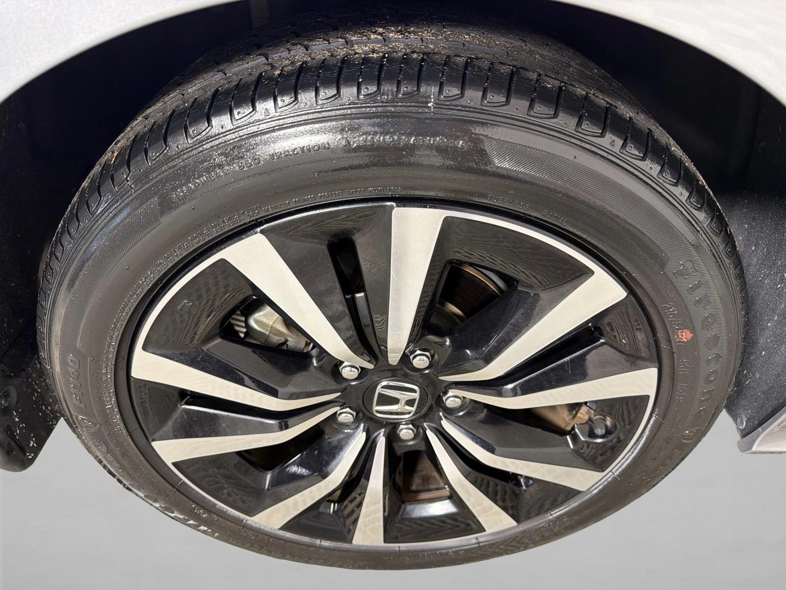Used 2022 Silver Honda EX image 18