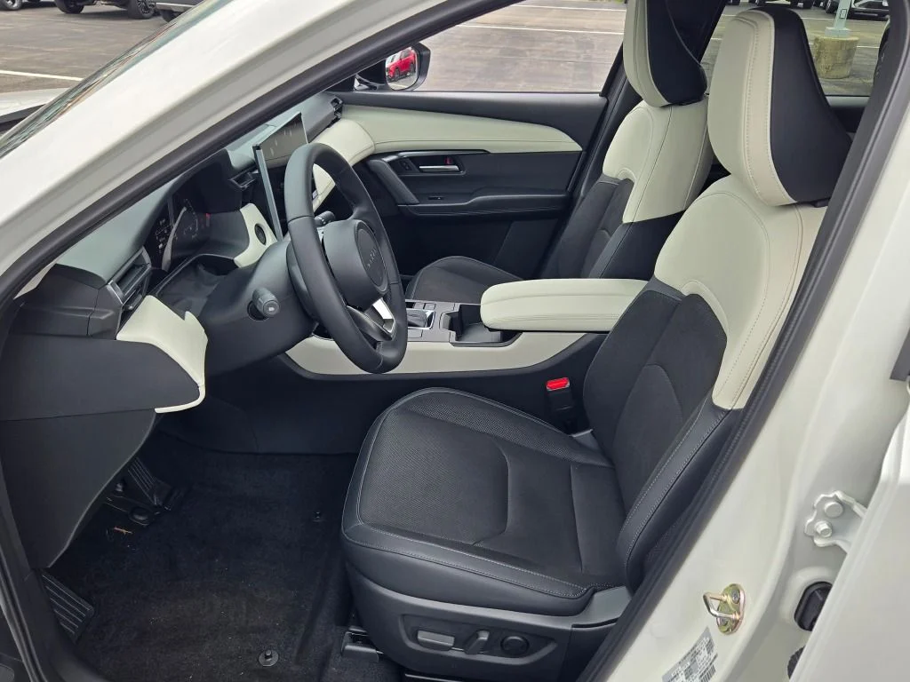 New 2026 White Mazda 2.5 S Preferred image 21