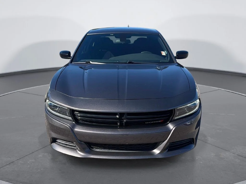 Used 2023 Gray Dodge SXT image 2