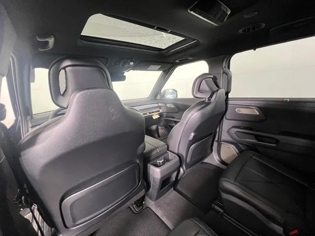 New 2027 Black Kia SX image 15