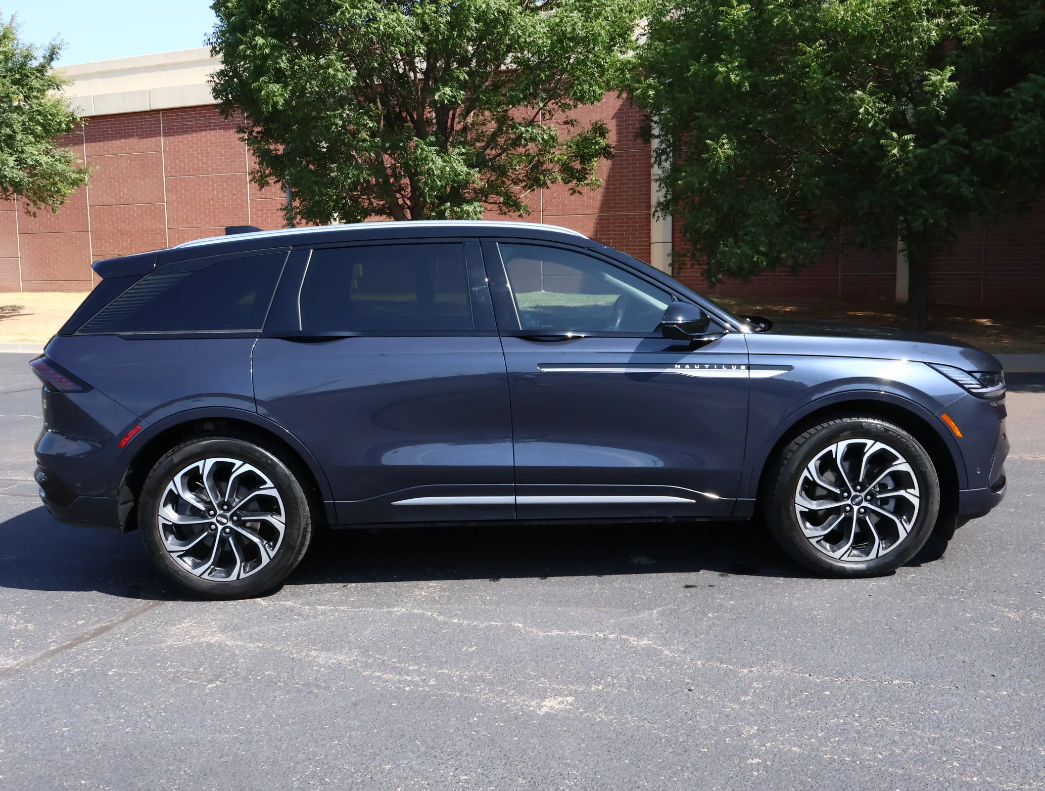 Used 2024 Blue Panther Me Lincoln Reserve image 32