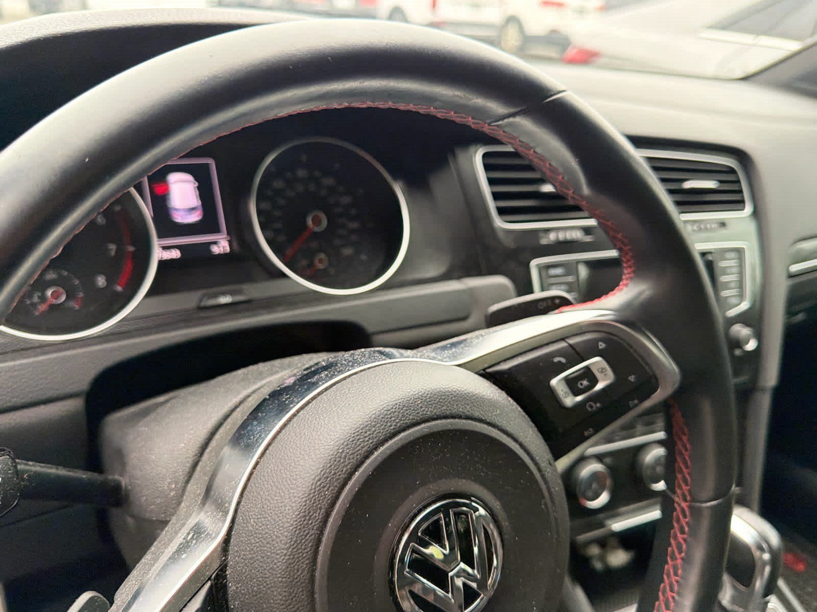 Used 2015  Volkswagen Autobahn image 8