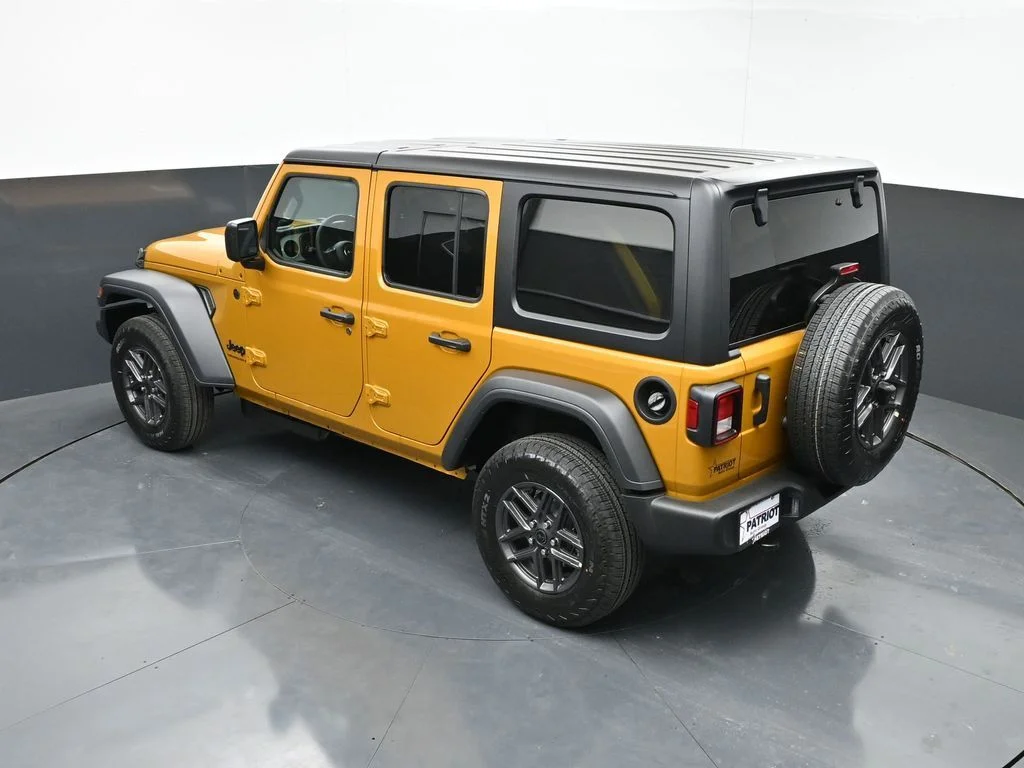 New 2026 Goldilocks Exterior Paint Jeep Sport S image 36