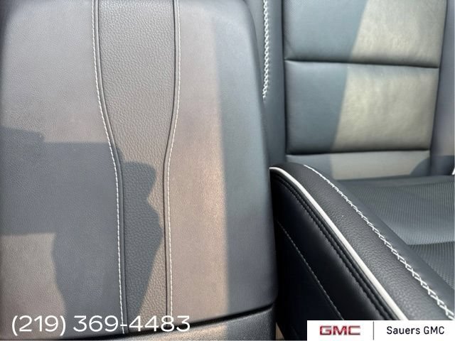 2024 GMC Acadia Denali - Photo 18