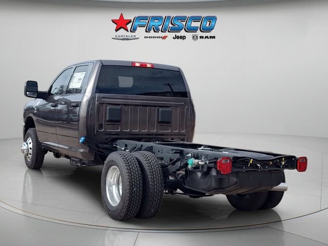 New 2025 Granite Crystal Metallic Clearcoat RAM Tradesman image 7