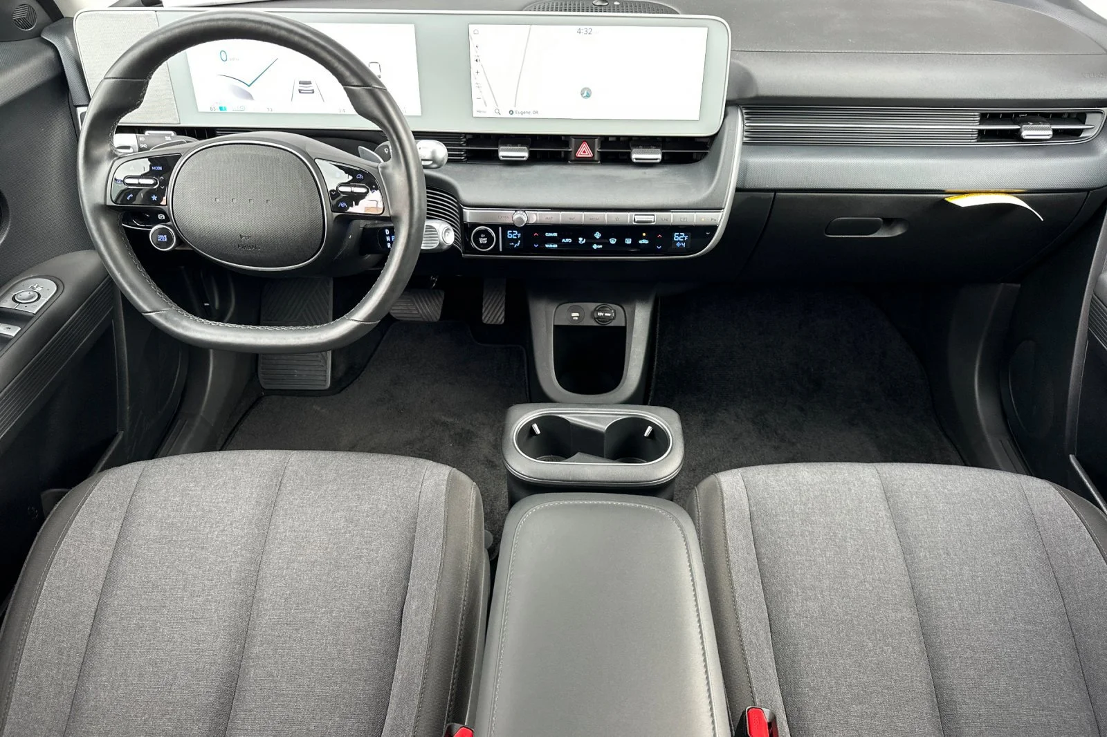 Used 2024 White Hyundai SEL image 13
