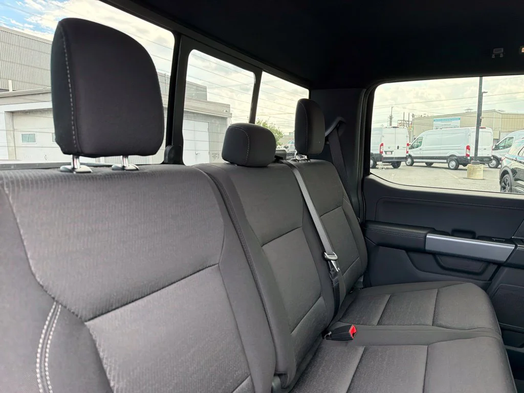 New 2026 Carbonized Gray Metallic Ford XLT image 17