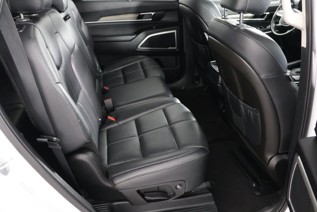 Used 2020 Snow White Pearl Kia EX image 26