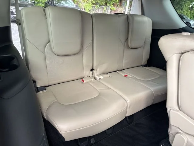 Used 2017 White Nissan SL image 12