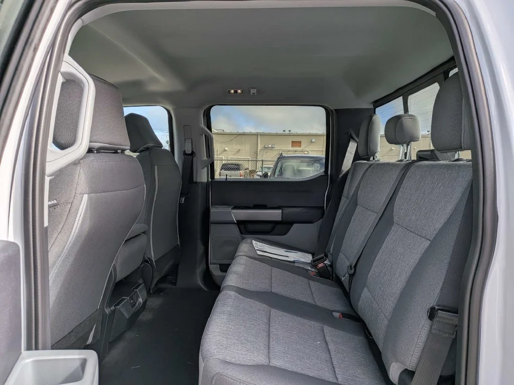 New 2026 Oxford White Ford F-250® XL image 13