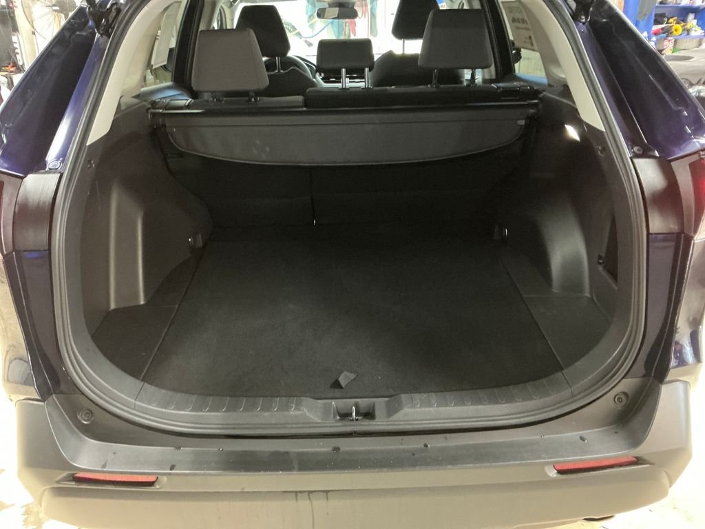 Certified Used 2025  Toyota XLE image 27