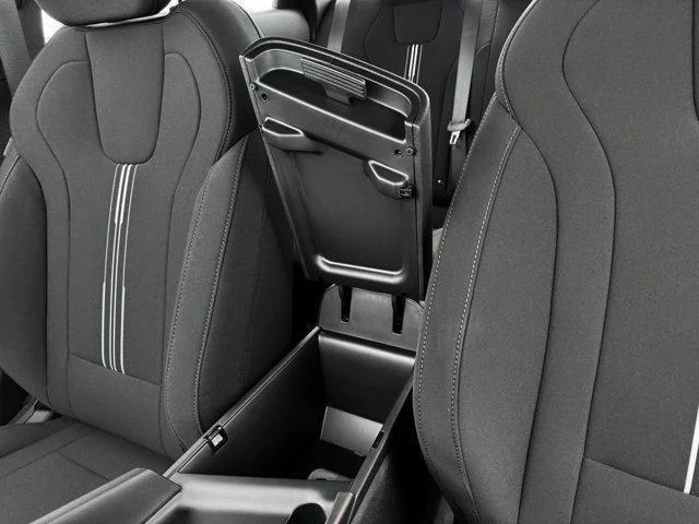 2025 Hyundai Elantra SEL - Photo 18