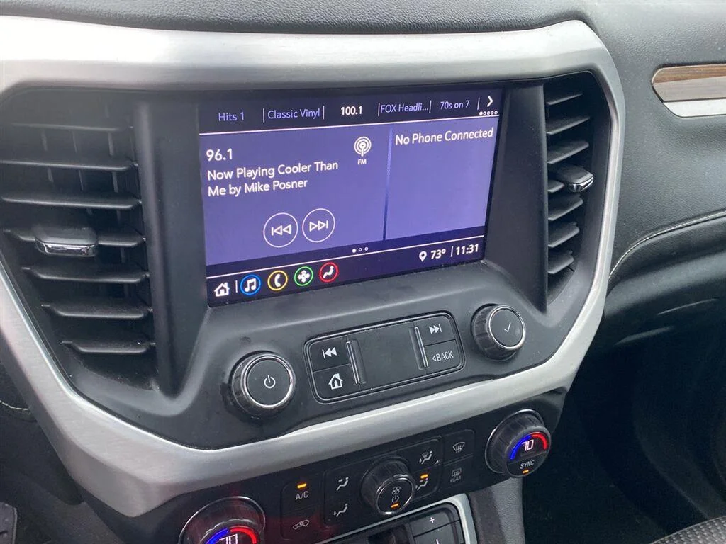 Used 2020 Smokey Quartz Metallic GMC SLE image 4