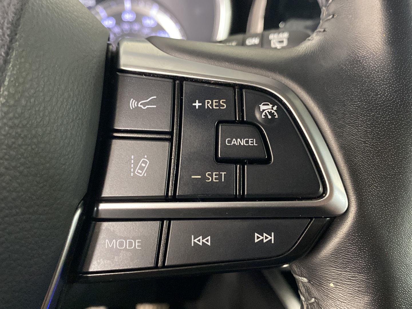 Used 2021 Magnetic Gray Metallic Toyota XLE image 12