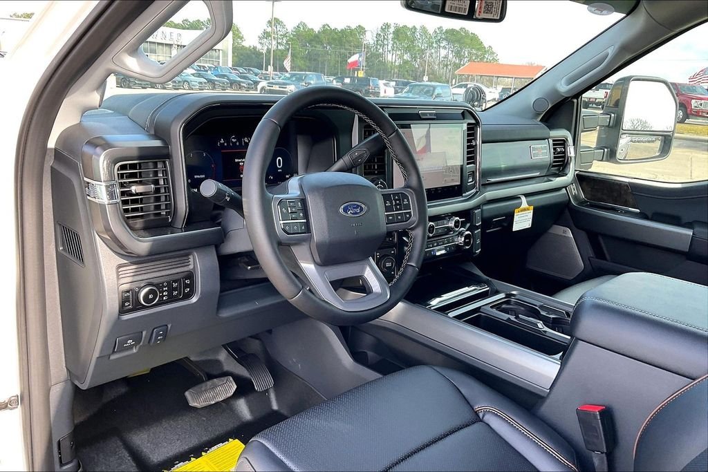 New 2026 Ford Super Duty F-250 Lariat 4D Crew Cab