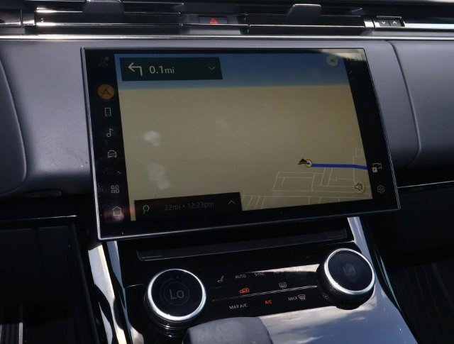 Used 2023 White Land Rover SE Dynamic image 24