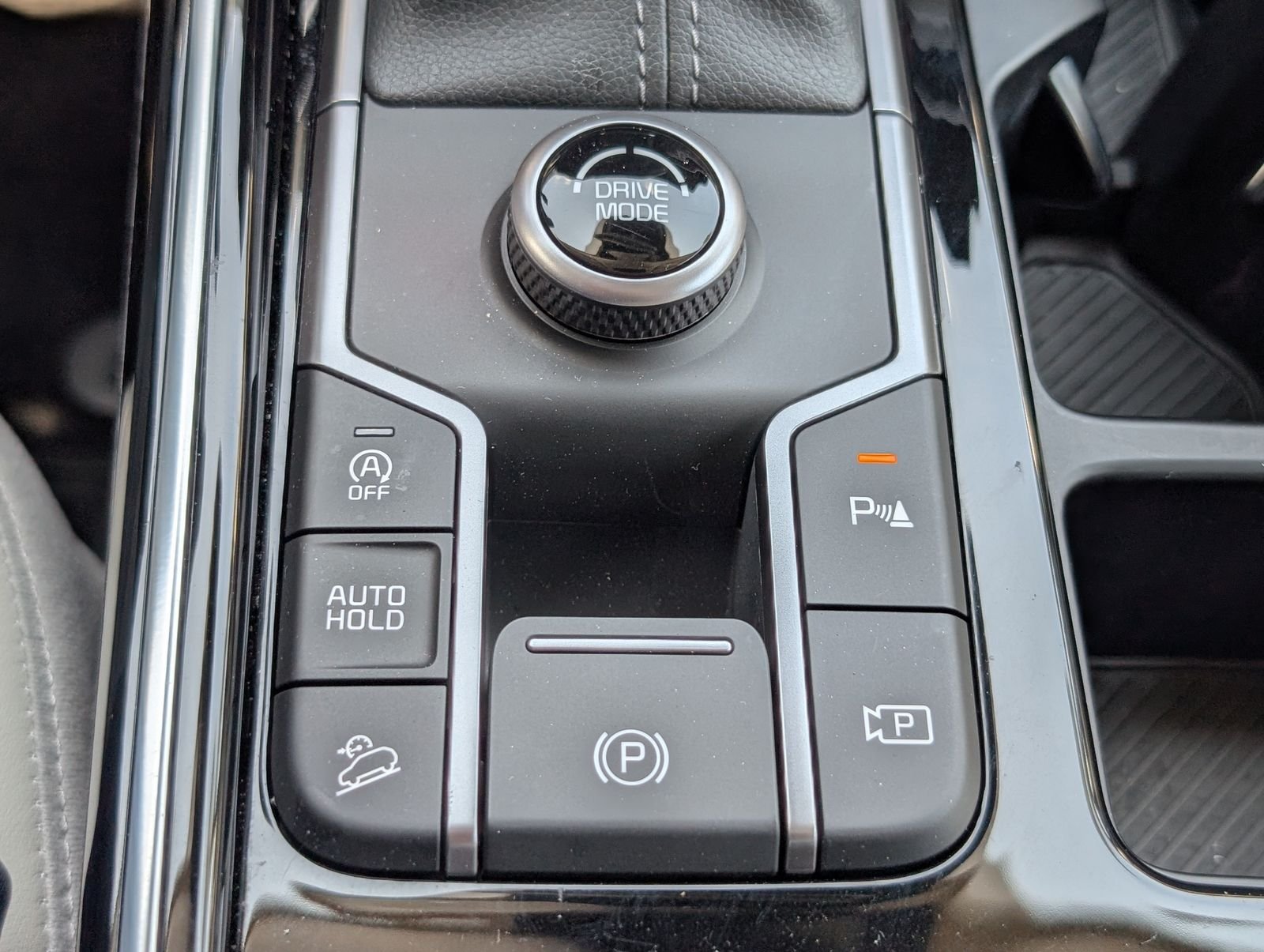 Used 2025 Wolf Gray Kia SX image 23