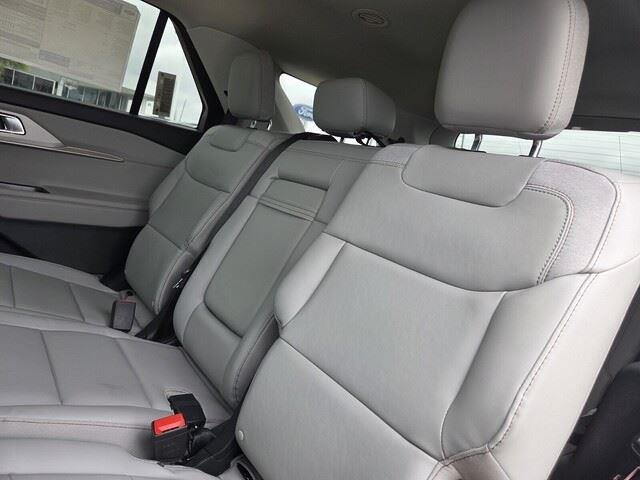 New 2026 Vapor Blue Metallic Ford Active image 27