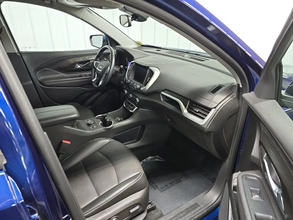 Used 2023 Blue GMC SLT image 15