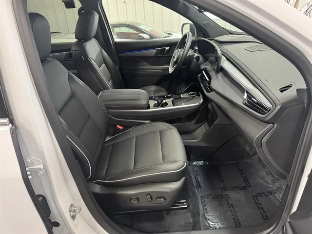 Used 2025 WHITE BUICK Preferred image 44