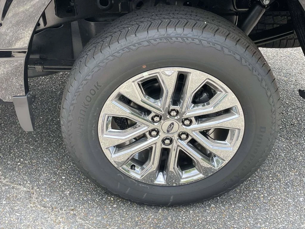 New 2026 Black Ford XLT image 9