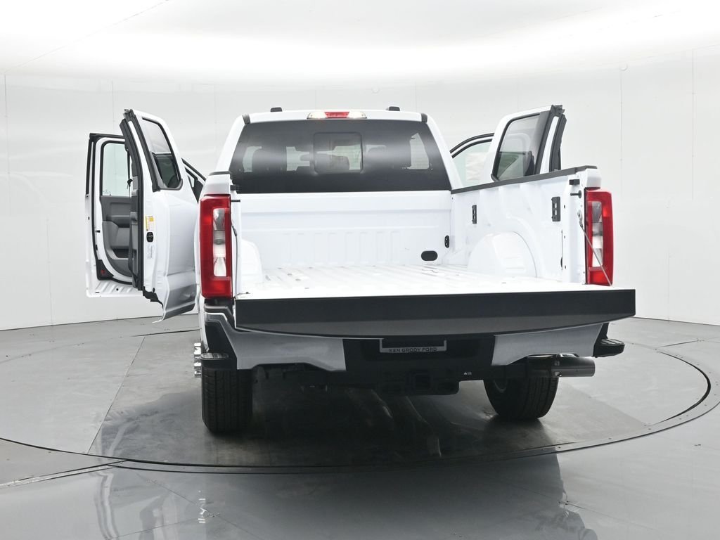 2026 Ford F-350 Super Duty XLT - Photo 36