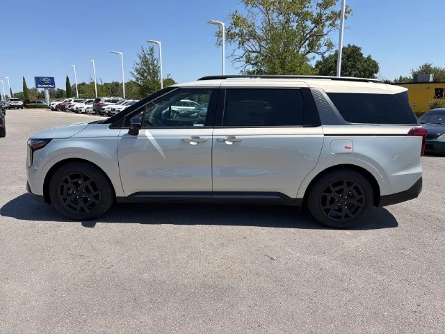2026 Kia Carnival SX Prestige - Photo 4