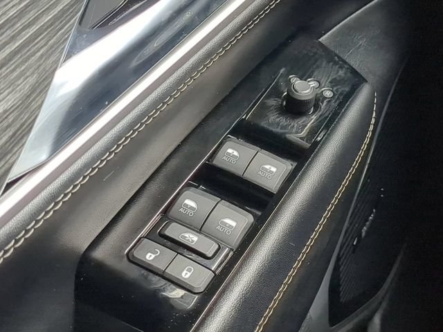 Used 2022 Black Jeep Series III image 32