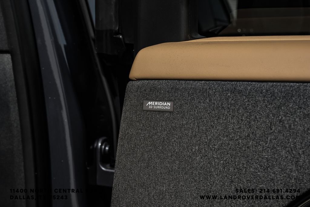 New 2026 Varesine Blue Metallic Land Rover Dynamic SE image 38