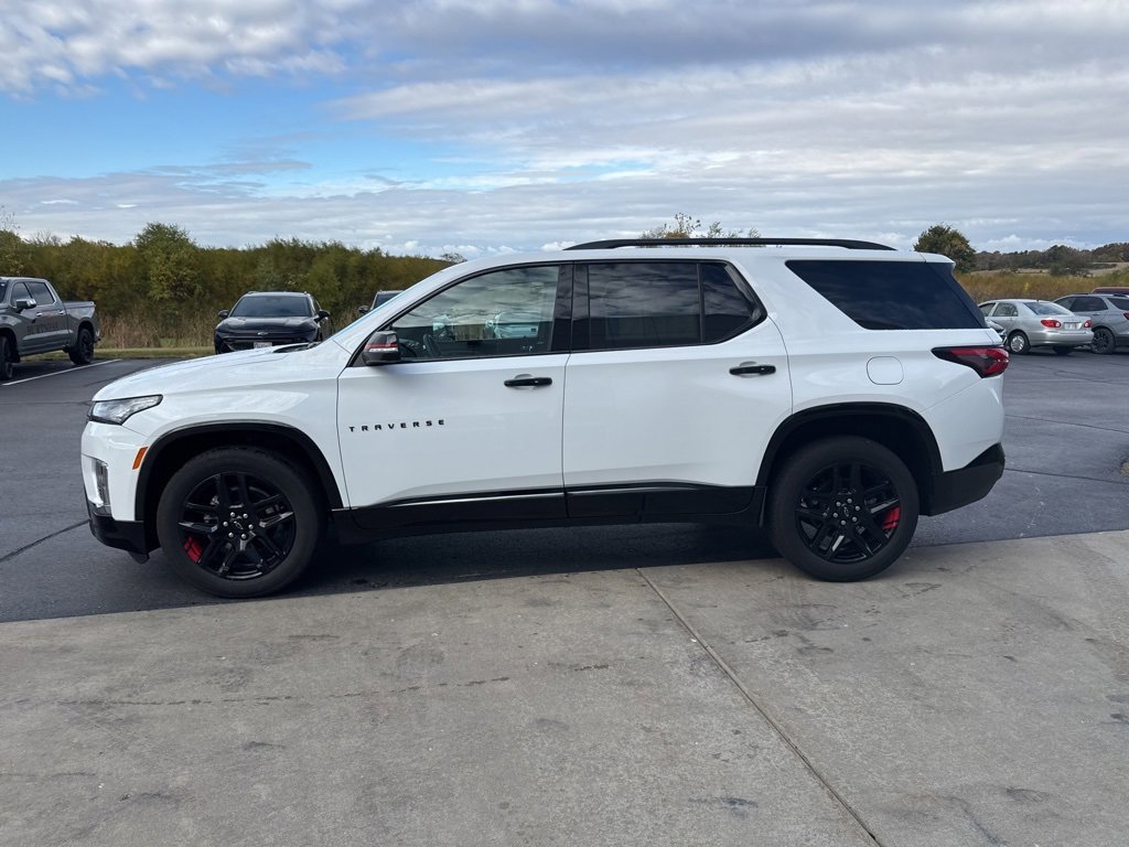 2024 Chevrolet Traverse Premier photo 3