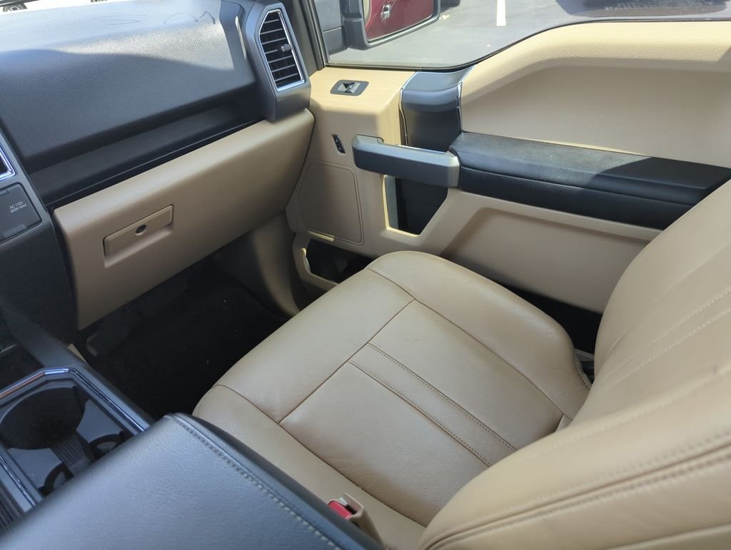 Used 2015 Red Ford XLT image 26