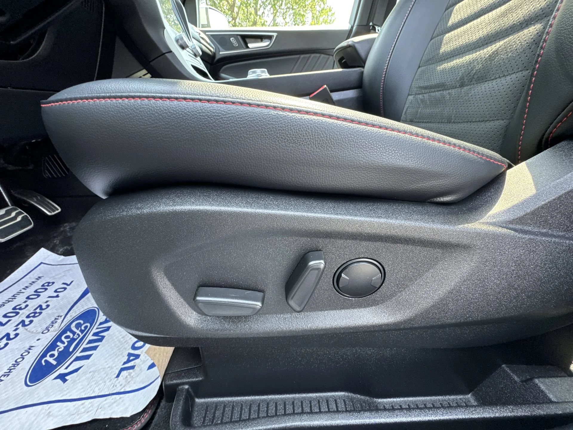 2024 Ford Edge ST-Line - Photo 12