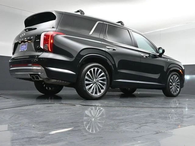 Certified Used 2025 Abyss Black Pearl Hyundai Calligraphy image 42
