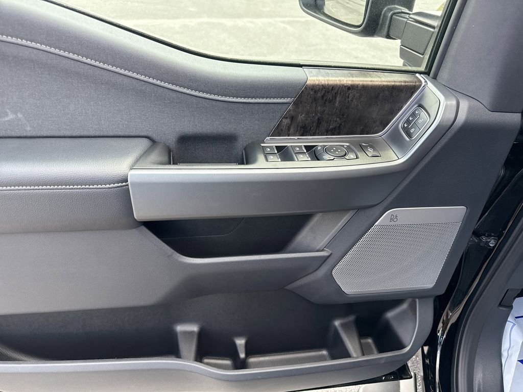 New 2026 Agate Black Metallic Ford F-350® Lariat® image 18