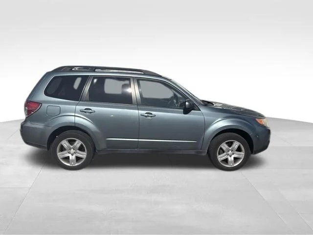 Used 2010 Blue Subaru 2.5X image 2