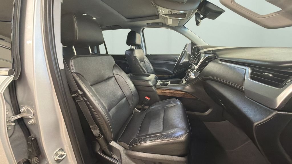 Used 2020 Silver Chevrolet LT image 9