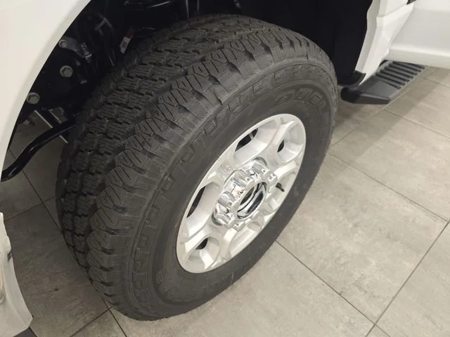 New 2026 Oxford White Ford F-250® XLT image 42