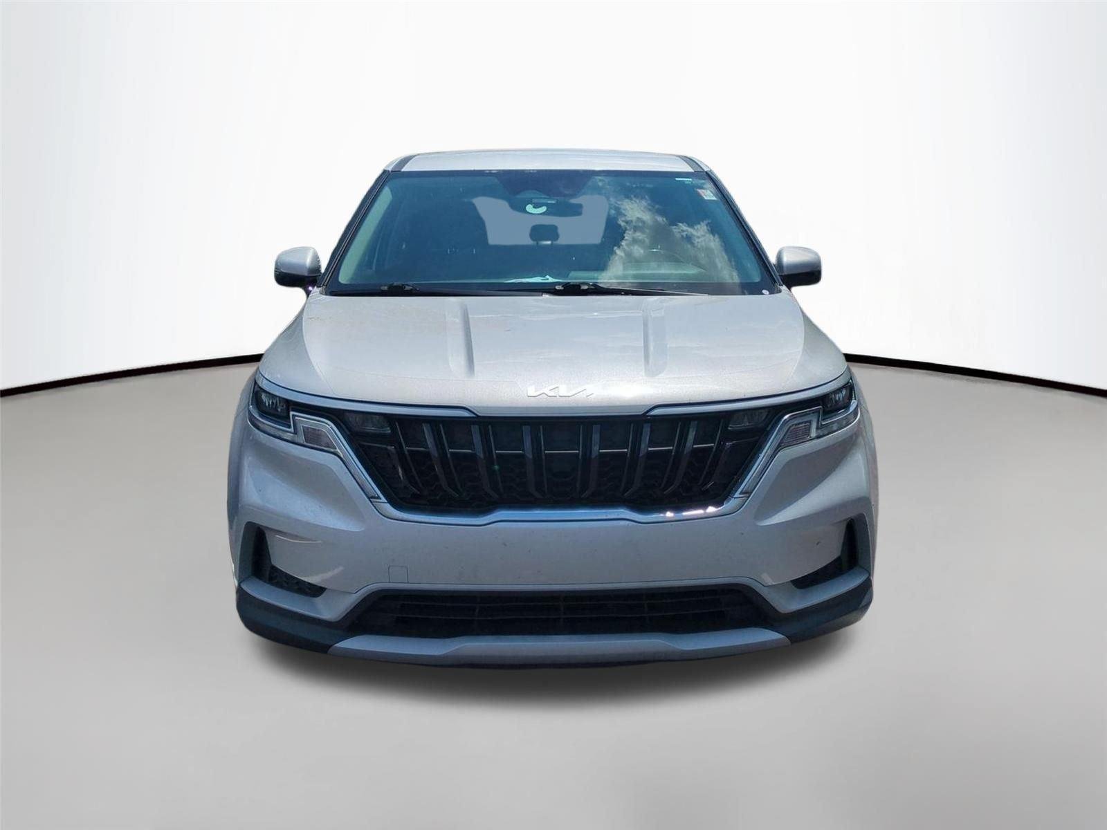 Used 2022 Silky Silver Kia LXS image 2