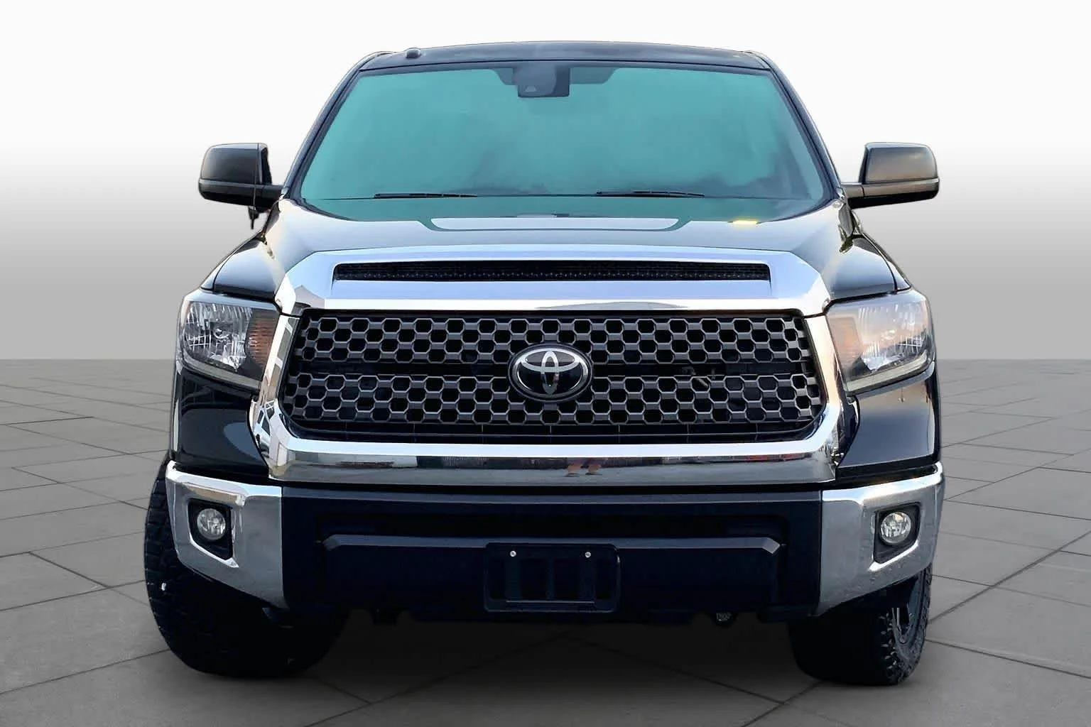 Used 2019 Midnight Black Metallic Toyota SR5 image 4