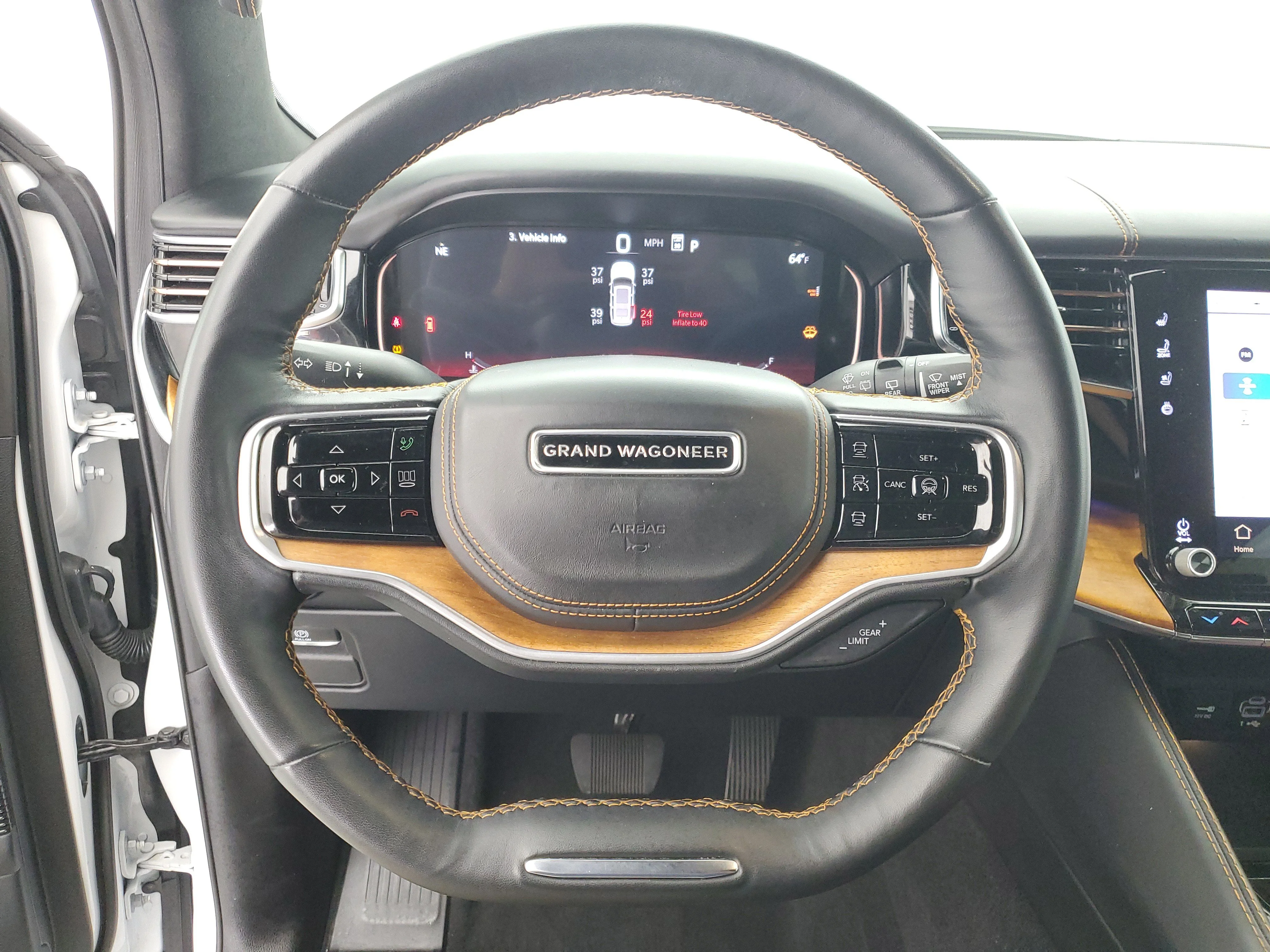 2024 Jeep Grand Wagoneer L Series III - Photo 21